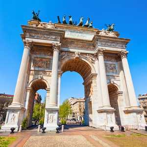 Sali sul bus scoperto a Milano, Italia – Scopri monumenti, attrazioni e luoghi nascosti con il tour hop-on hop-off nel 2026